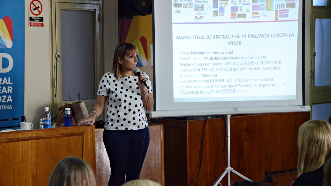 SE DESARROLLÓ LA JORNADA SOBRE PERSPECTIVA DE GÉNERO | Radio FM Viñas 96.3